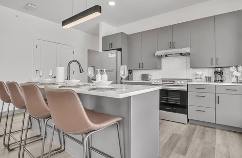 University Circle Apartment | Upscale & Charming ADA 2BR | Cleveland Clinic