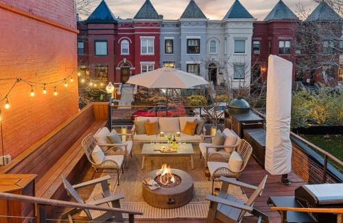 Shaw House | Upscale DC Row Home with Parking and Fire Pit