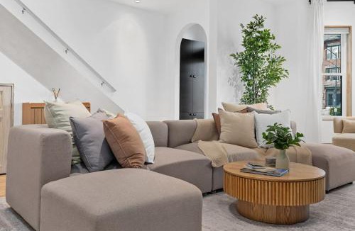 Shaw House | Upscale DC Row Home with Parking and Fire Pit