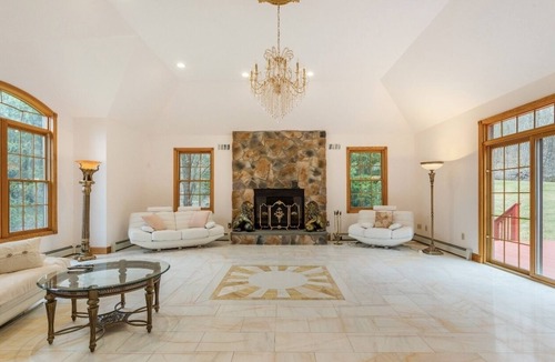 Monroe Apartment | Villa Verde B&B, Greenwood Lake NY, 1