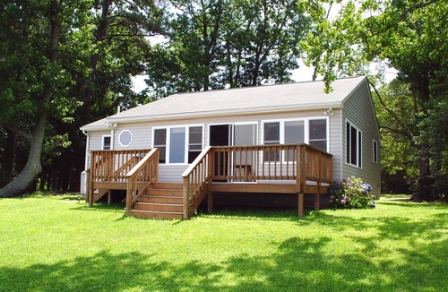 Grimstead Cottage | Waterfront Cottage w Private Beach on Chesapeake Bay!