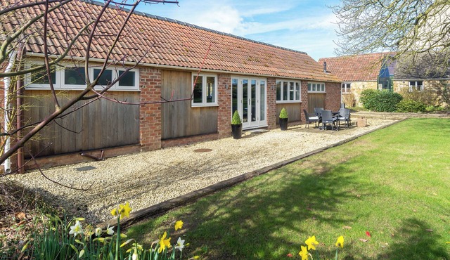 2 bedroom accommodation in Cam, near Dursley