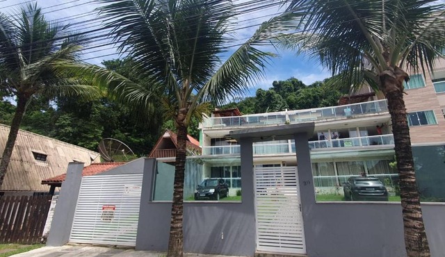 Apartamento com suite em Garatucaia.