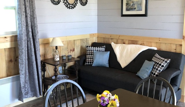 Beautiful Waterfront Studio Cottage