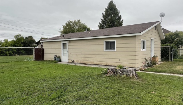 Beaverhead County Cabin