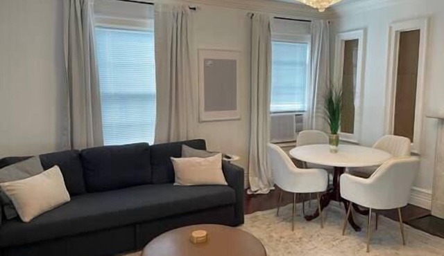 C&J Signature Stays Downtown Apartment