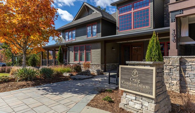 Camp Cotter at Blue Ridge Mountain Club - views, walk to restaurant, gym