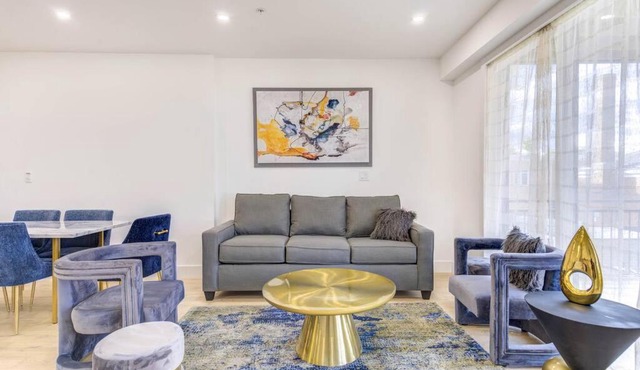 Capitol View 3 DC Penthouse with Rooftop view Free parking and WiFi WIFI