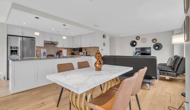 Centrally located Furnished Apt in Penn Quarter by RedAwning
