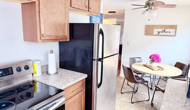 Charming Cozy 1-bedroom apartment in terrific suburban Irondequcit area