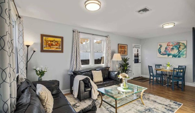 Cozy 3BR w Parking, mins to NYC, MAJOR INTERNATIONAL SPORTING EVENT