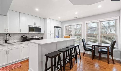 District Townhome with Two Free Parkings #DCottage