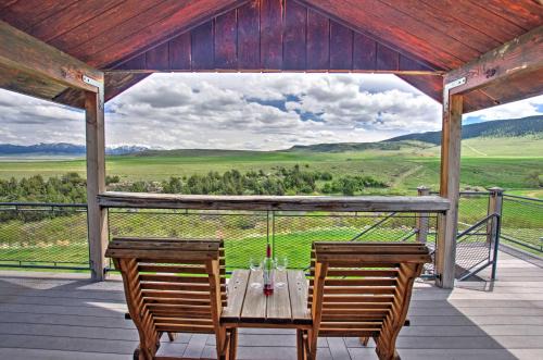 'Dreamswest' Ennis Studio w/Deck & Stunning Views