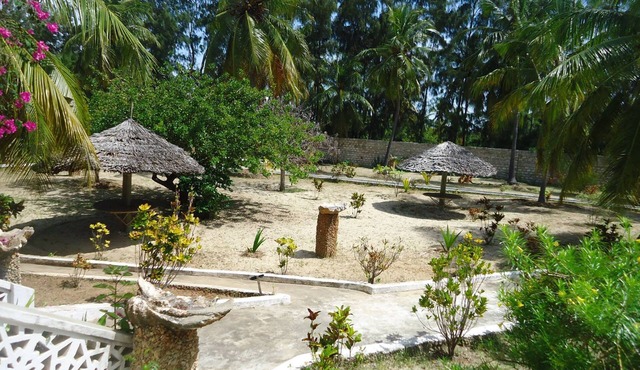Dudu Villas N Backpackers