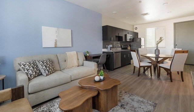 Landing | Incredible 2BD, Gym, Pool