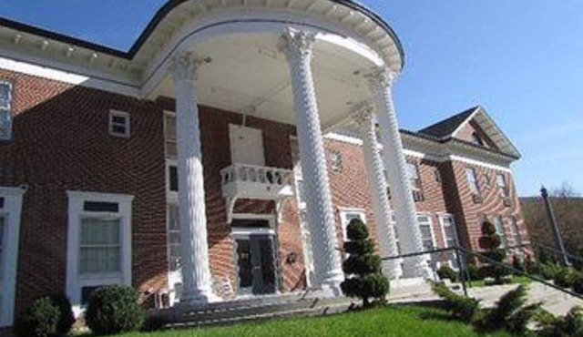 MacArthur Inn