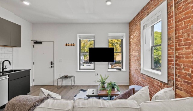 Modern Escape at Franklin Park!