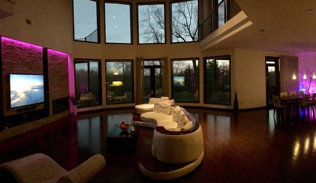 Modern Mansion Near NYC, Airports, Restaurants, Activities, Shopping & More!