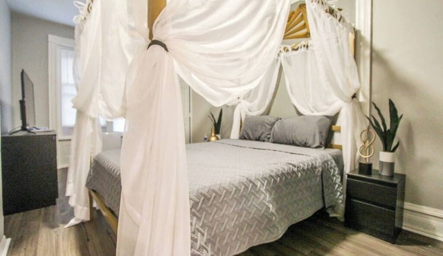 ☆Modern Studio - Downtown Reading! ☆
