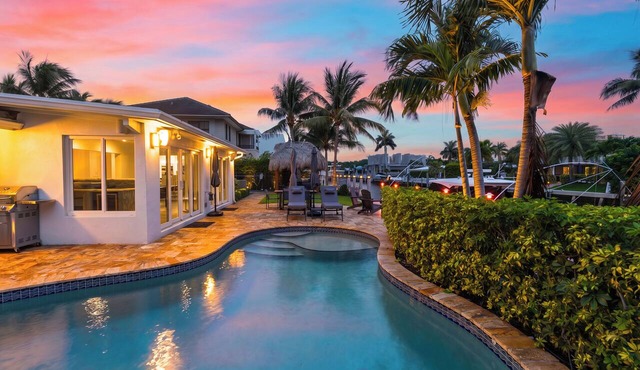 Pompano Beach Retreat Private Pool + Canal-Front Tiki Lounge | Coral Current