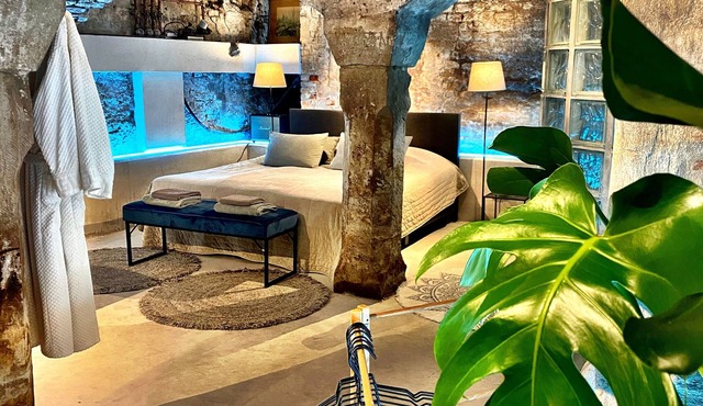 Private, spacious Ateliertostay! 150m2