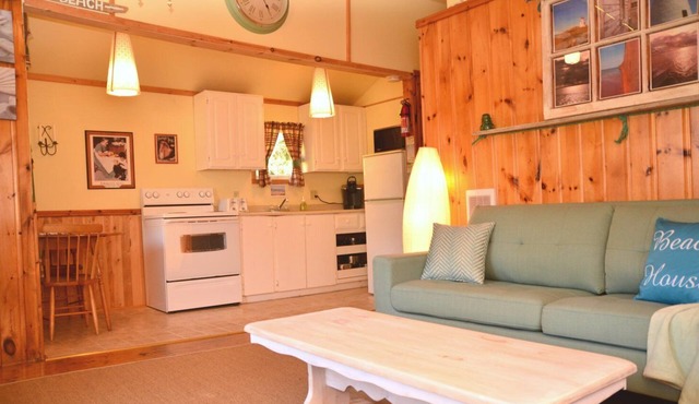 SEACLUSION ROMANTIC ISLAND GETAWAY COTTAGE BY STANHOPE BEACH INNATIONAL PARK
