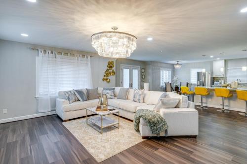 Silver Springs Home: Walk to Downtown!
