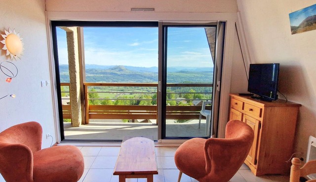 Spacious 10/12-Person Apartment with Balcony - Saint-Michel-de-Chaillol