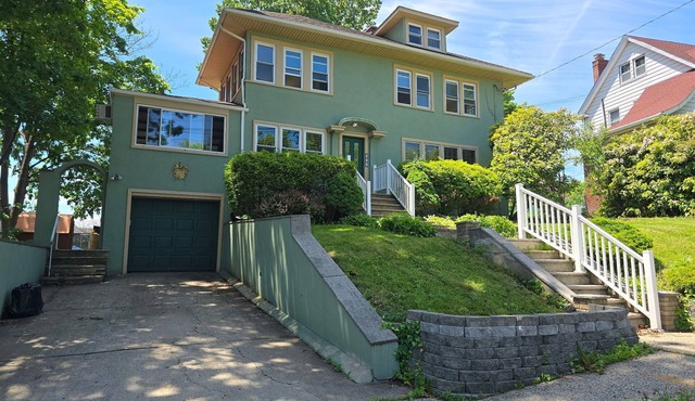 Spacious 5 BD Colonial-near NYC/EWR/MetLife Stadium