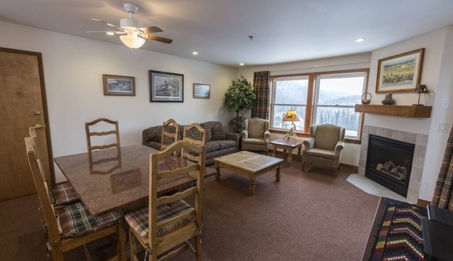 Spacious & Updated Condo with Valley Views