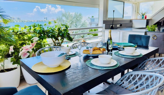 Spacious Waterfront 2-Bedroom Condo w/2 Bathrooms, Pool, AC