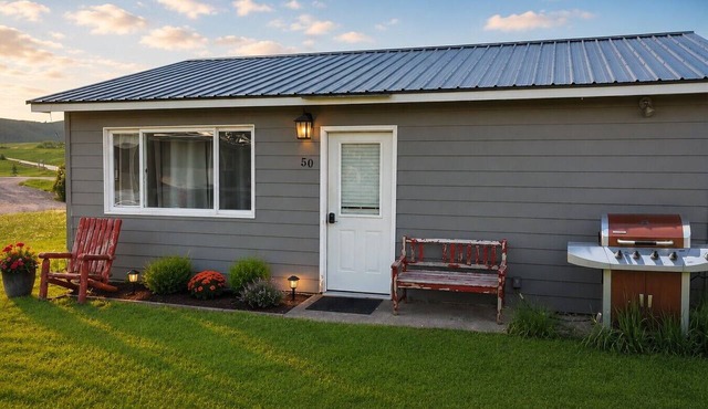 Studio in Downtown Craig - Walk to Missouri River!