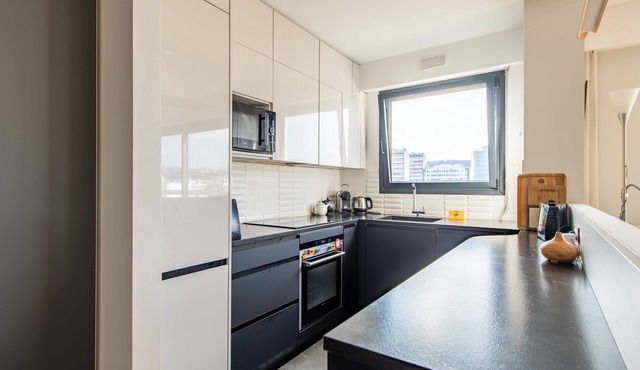 Superb apartment with view of Pont de Sèvre