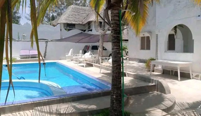 Villa manu
