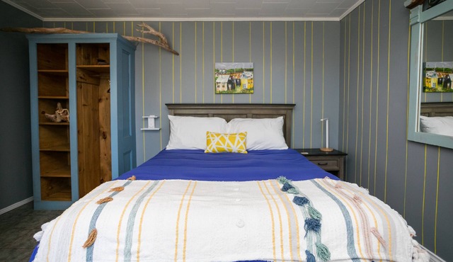 Welcome to The Siren's Beach Motel, Oceanside at North Lake Prince Edward Island