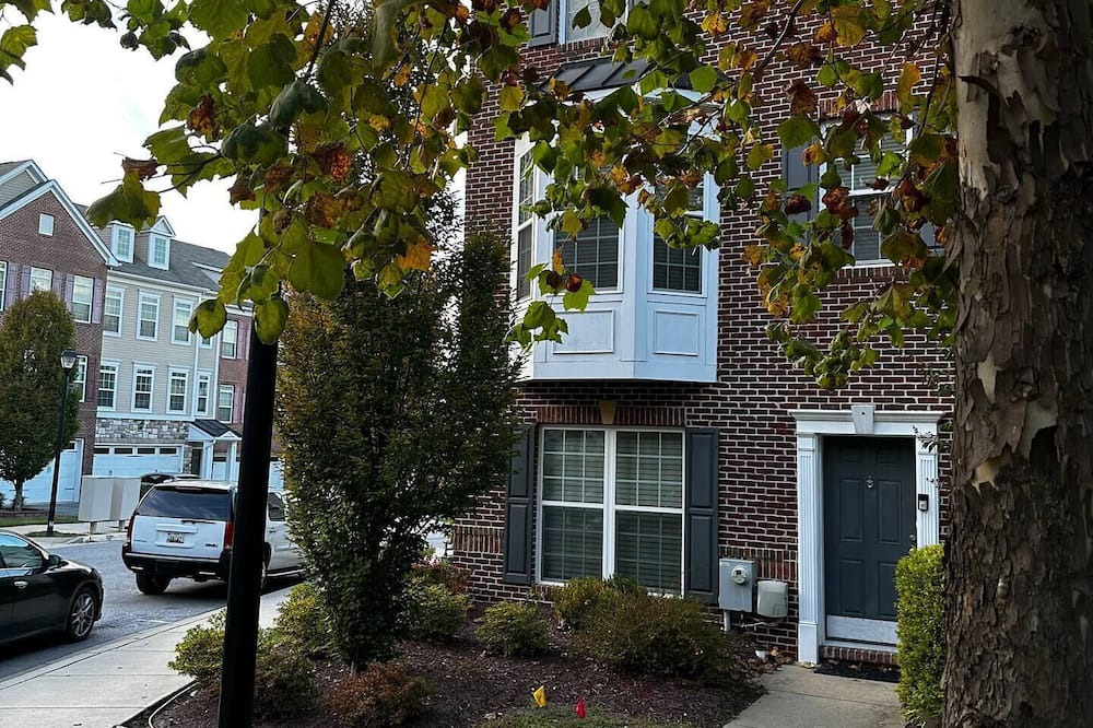 Photo of Others in Capitol Heights