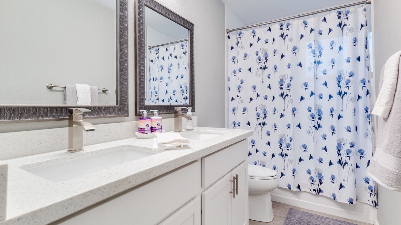 Photo of Bathroom in Raskin Estates