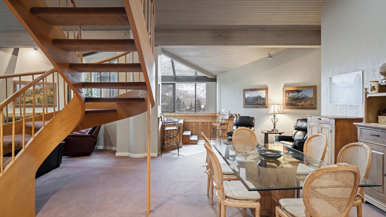 Photo of Livingroom in North Park City