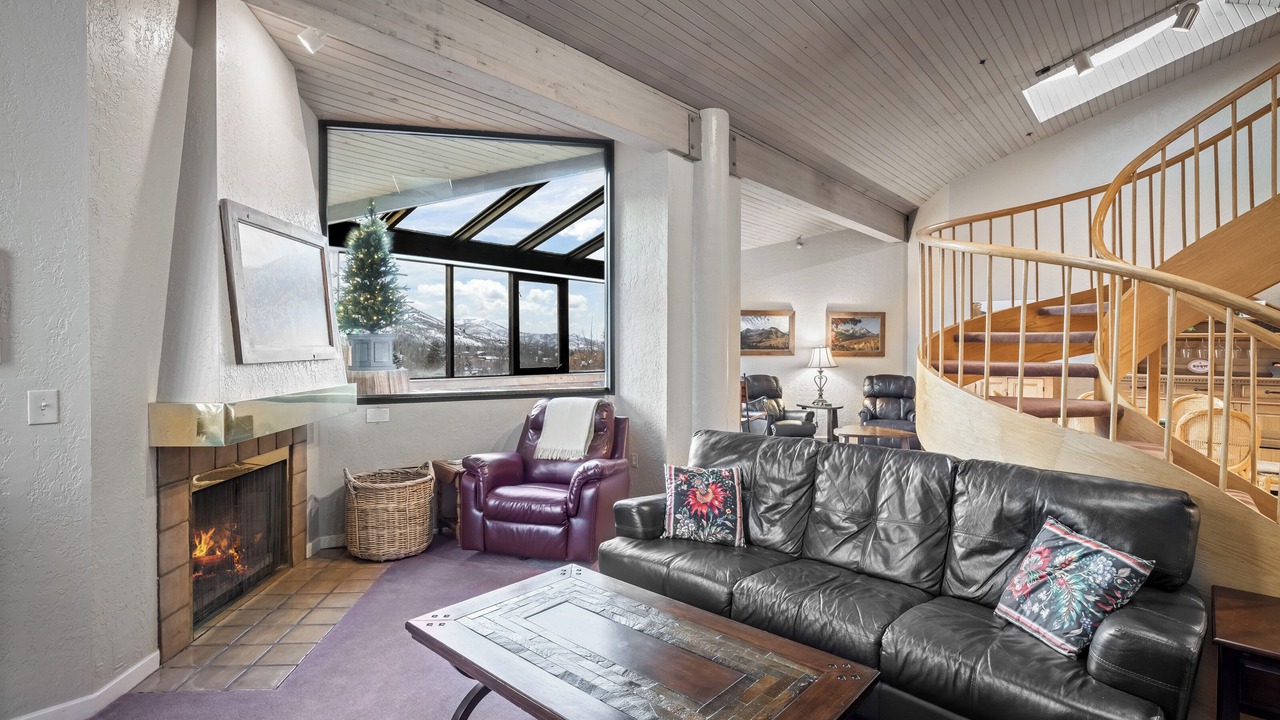 Photo of Livingroom in North Park City