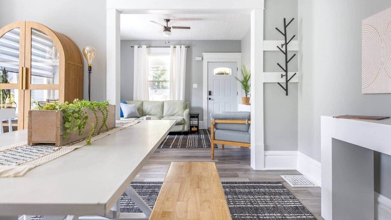 Photo of Livingroom in Highland Square