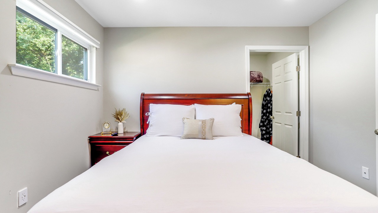 Photo of Bedroom in Camp Springs