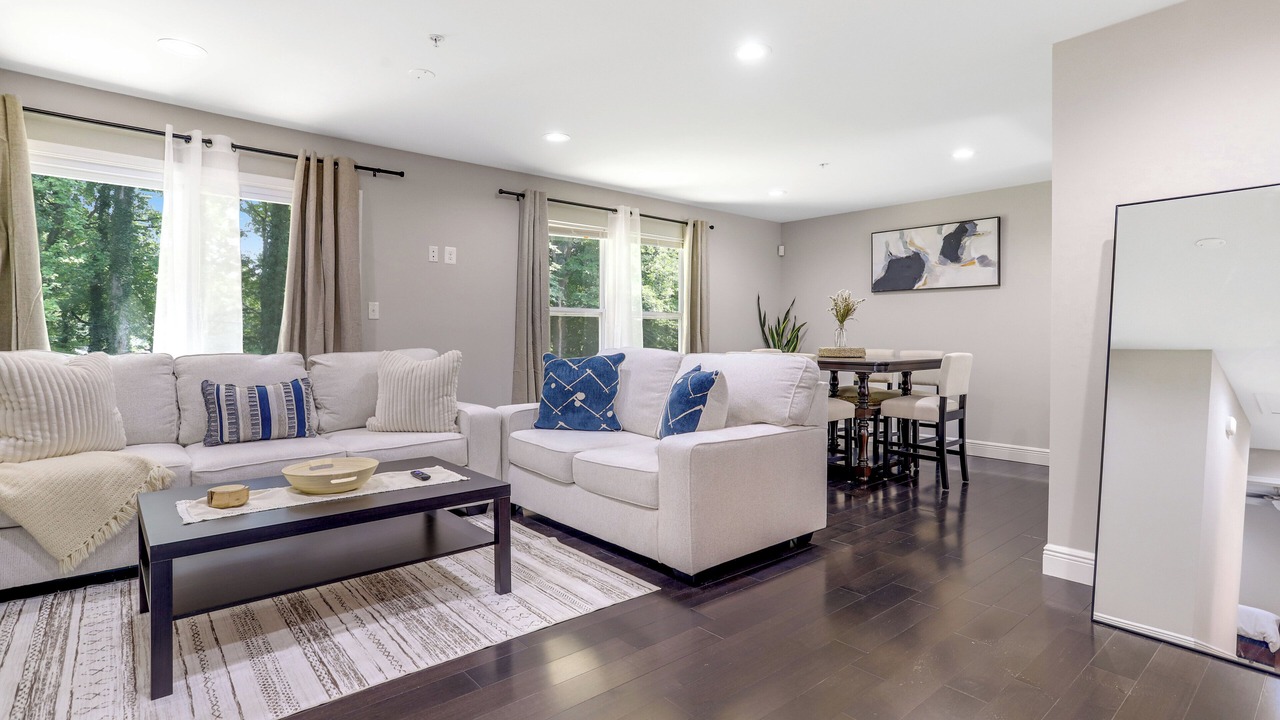 Photo of Livingroom in Camp Springs