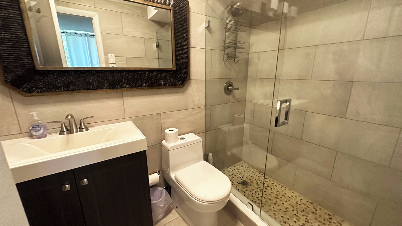 Photo of Bathroom in Royal Poinciana