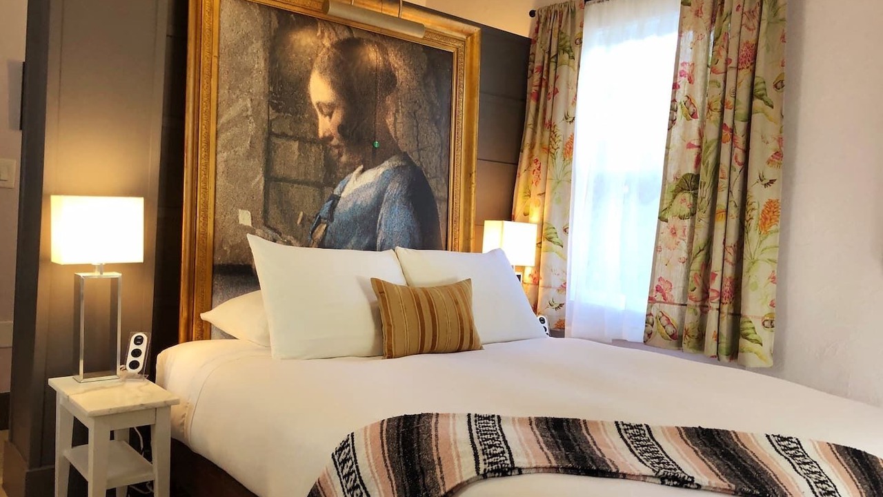 Photo of Bedroom in West University