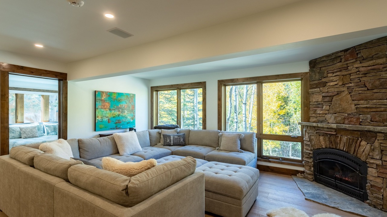Photo of Livingroom in Intermountain